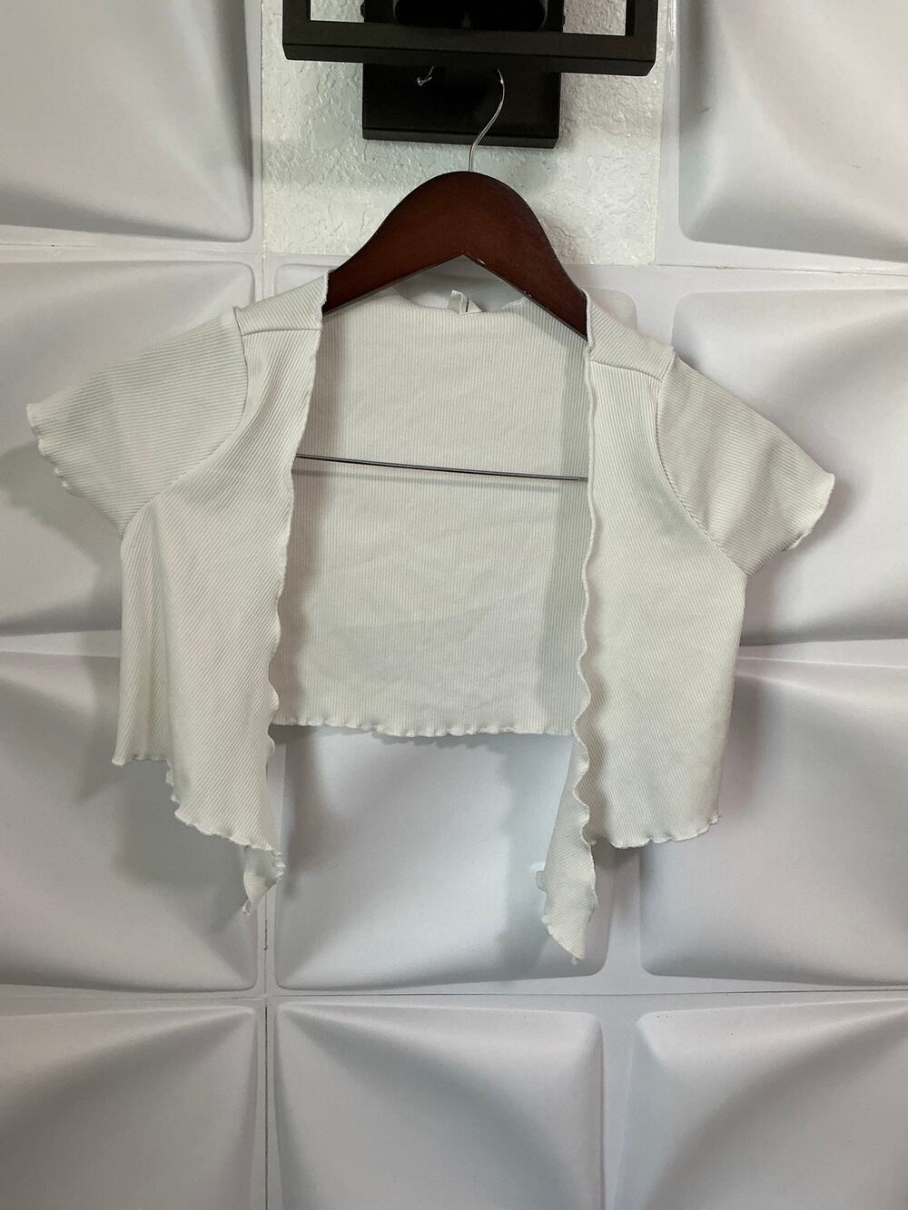 SHEIN Girls White Ruffled Ribbed Knit Open Front Cardigan Sweater Youth Size 8